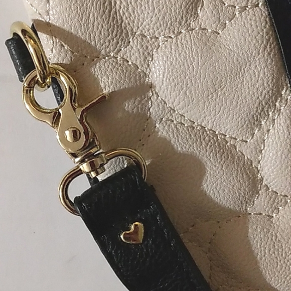 ★Brand New★BETSEY JOHNSON Large Quilted Hearts "M" initial Wristlet★Rare★ - Picture 13 of 16